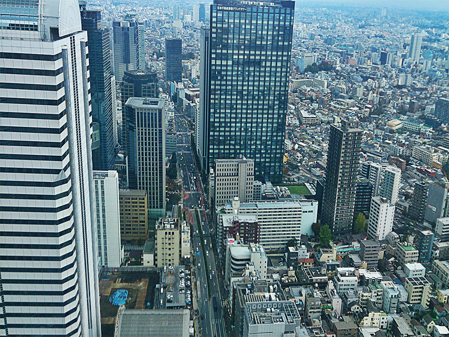 上空から見下ろす高層マンション